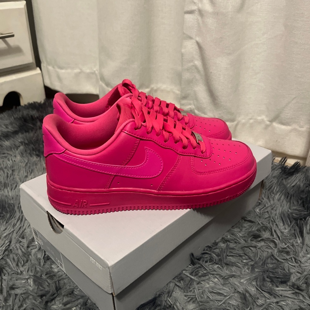 Nike Air Force 1 07 Womens Size 9, Men’s 7.5 Fireberry Fierce Pink DD8959 600